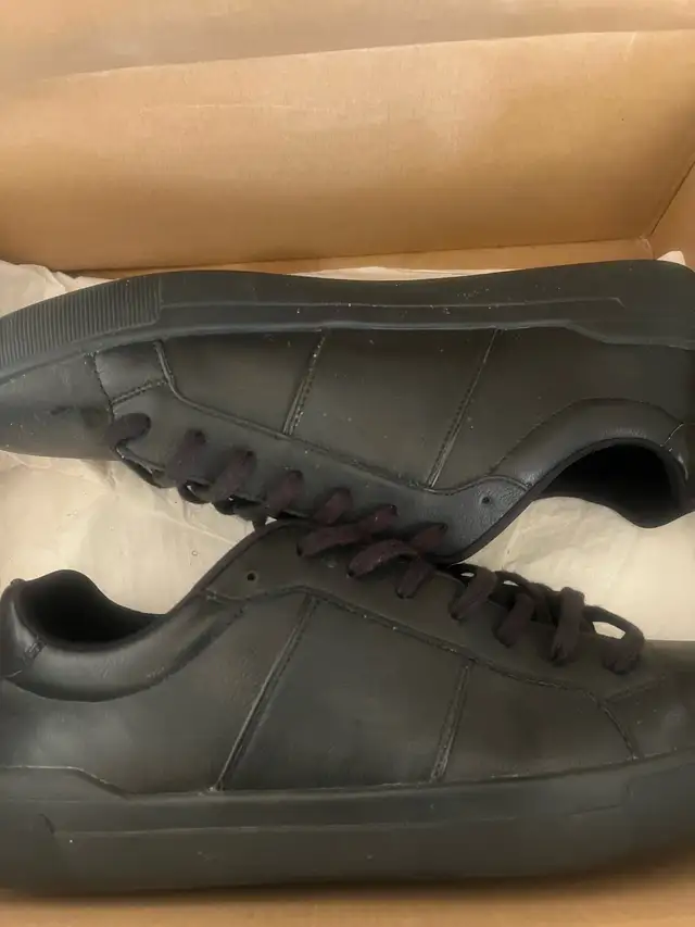 Limited Stock - Embellish Clearance Rack - Size 34-36 + Sneakers in Men's in City of Toronto - Image 9