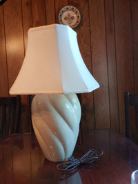 Vintage, Art Deco cream white lamp