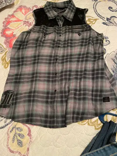 Harley Davidson vest/shirt large, View more
