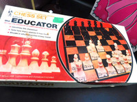 EDITION V EDUCATOR CLASSIC CHESS SET COMPLETE, BOX