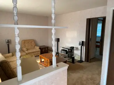 Rundle Ne upstairs house  for rent