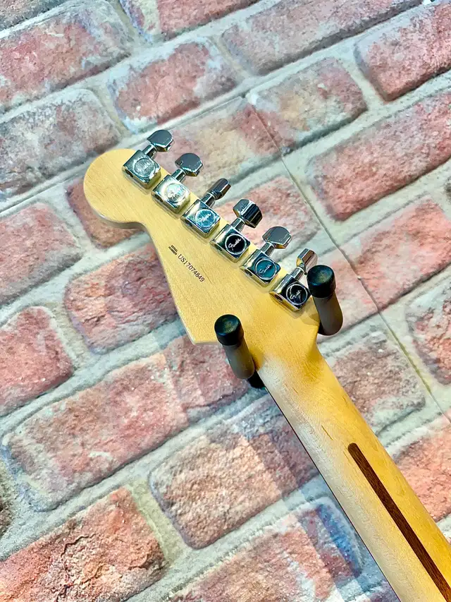 Fender American Pro Stratocaster 2018584654978862950407