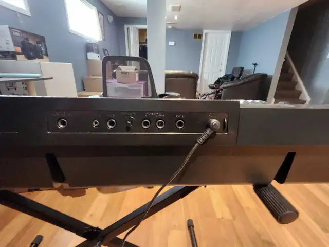 Casio WK-6600 76-Keyboard, Pedal & X-frame & keyboard cov in Pianos & Keyboards in Markham / York Region - Image 3