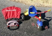 Radio flyer tricycle steer & stroll with sunshade