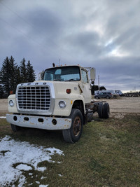 FORD 8000 cab and chassis