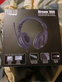 Unopened Adesso Headset with microphone 