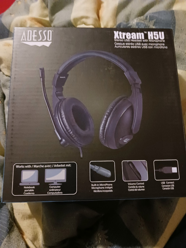 Unopened Adesso Headset with microphone  in Speakers, Headsets & Mics in City of Halifax
