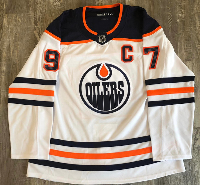 Connor Mcdavid Signed & Inscribed 1st Pick Adidas Jersey in Arts & Collectibles in Oshawa / Durham Region - Image 3