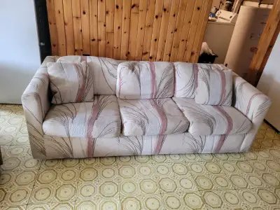 Canapé Lit / Sofa Bed $0
