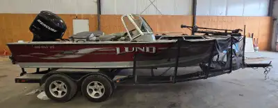 2005 Lund Pro V 1900. Has 225 Optimax that runs good. Has 2 comfort ride seats for driver and passen...