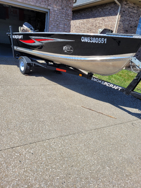 SMOKERCRAFT 14" ALUMINUM FISHING BOAT in Powerboats & Motorboats in St. Catharines