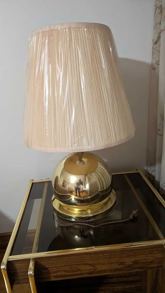 Set of  Vintage Lamps in Indoor Lighting & Fans in Markham / York Region - Image 2