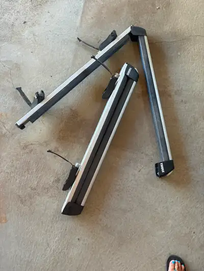 Get ready for ski and snowboard season! Selling a complete Thule roof rack system with adjustable cr...