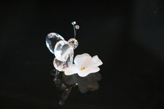 4 Swarovski Crystal Figures in Home Décor & Accents in Stratford - Image 4