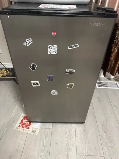 insignia refrigerator , View more
