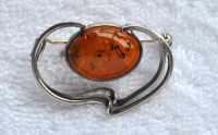 AMBER SILVER BROOCH / PENDANT