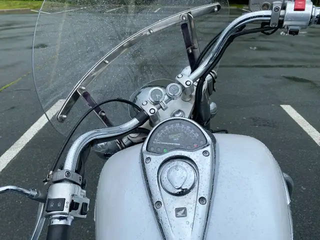 2008 Honda VTX 1300R Motorcycle in Street, Cruisers & Choppers in City of Halifax - Image 6