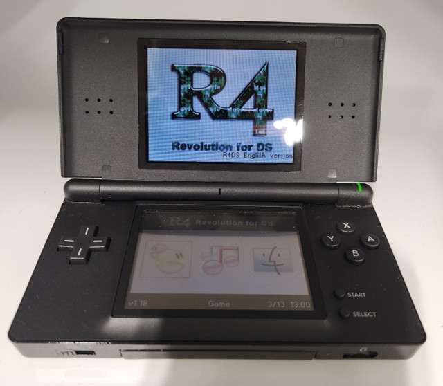 Nintendo DS Lite with R4 card in Nintendo DS in Tricities/Pitt/Maple - Image 2