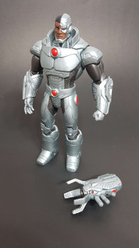 DC New 52 Cyborg 7" Action Figure