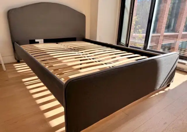 Lit double IKEA Bed + Matelas in Beds & Mattresses in City of Montréal - Image 5