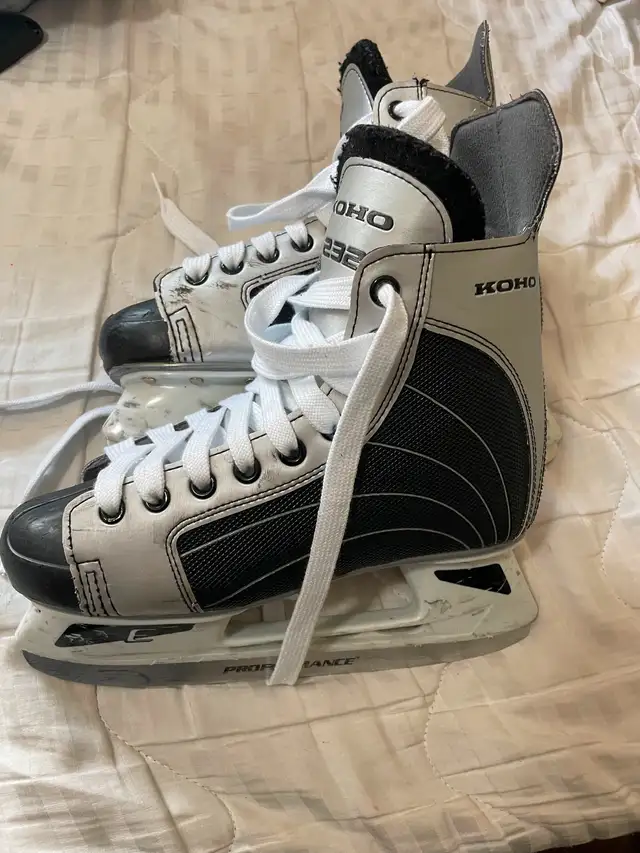 Koho hockey skates in Hockey in Calgary - Image 4