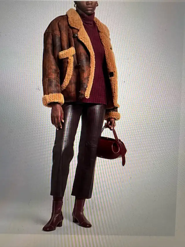 authentic Sandro leather shearling sharpa jacket brown new in Women's - Tops & Outerwear in City of Montréal - Image 4