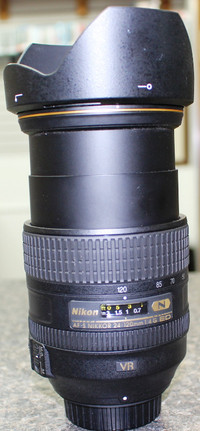 Nikon nano crystal coat aspherical 24-120mm Lens