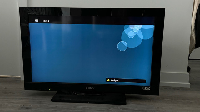 Sony Bravia KDL-32BX300 TV 32inch in TVs in Oshawa / Durham Region