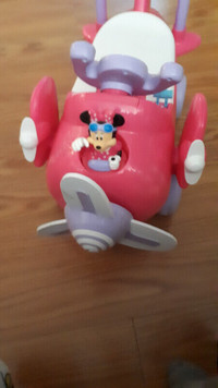 Minnie Mouse Disney airplane car