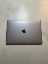 MacBook Pro 2017 avec Touch Bar