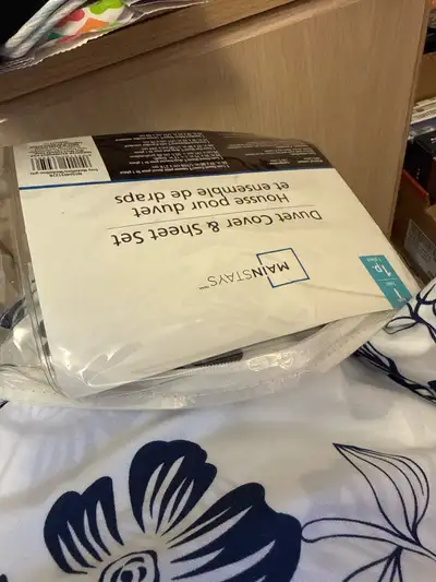 Mainstays Twin Duvet Cover & Sheet Set, View more