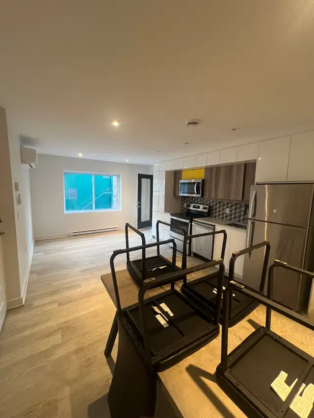 ✨Appartement Privé à louer au centre-ville  7 1/2 in Long Term Rentals in City of Montréal - Image 4