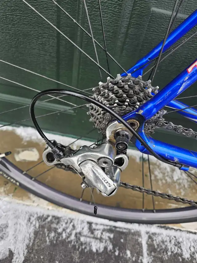 Trek SLR road bike  in Road in City of Toronto - Image 3