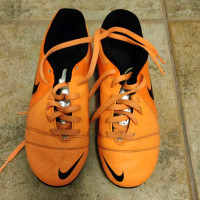 Soccer cleats Size Y1