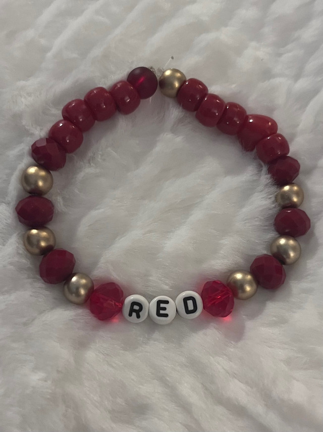 Swifty friendship bracelets (RED EDITION) | Jewellery & Watches | City of  Toronto | Kijiji