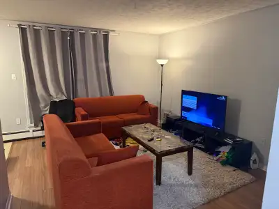 A clean, comfortable and furnished room is available for the month of October only. This is a short-...