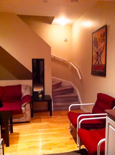 DWNTWN FURNISHED 2BD/1BTH apt across from UofT