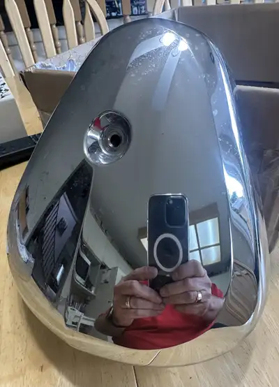 Yamaha Airbox filter cleaner cover housing top cover. OEM. (4WM-14421-00-00). Fits Yamaha Roadstar 1...