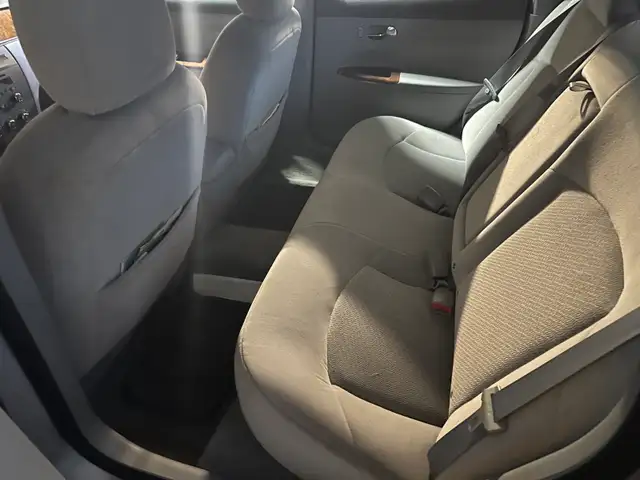 2005 Buick Allure - Battery is dead589628625933445128