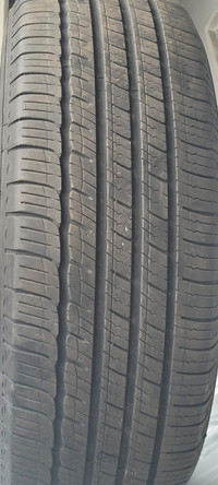 4 pneus d’été. 4 summer tires. 18” Michelin