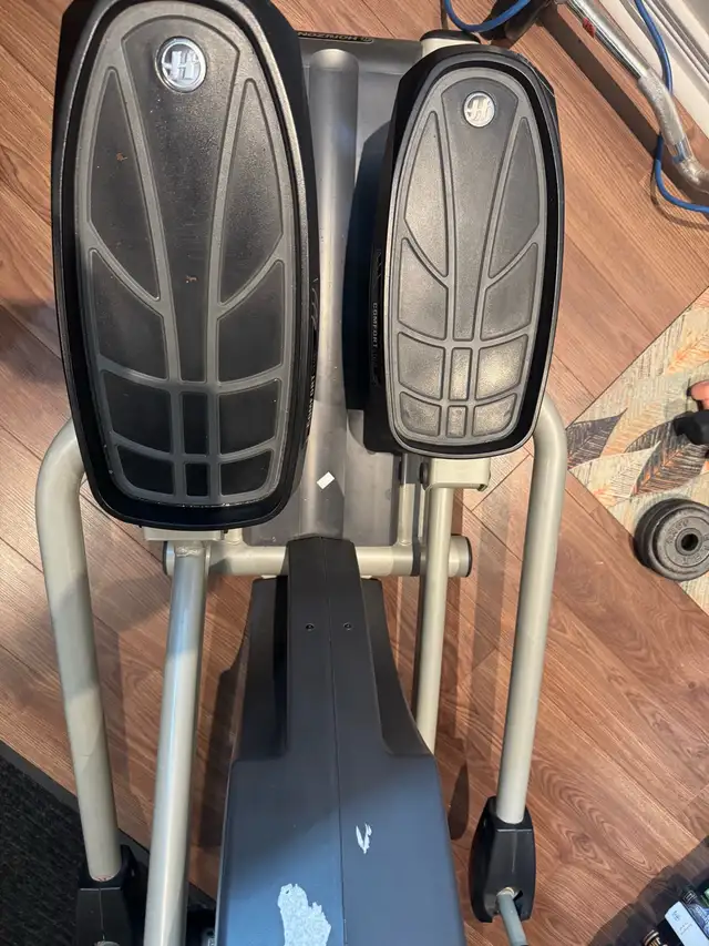 Eliptical trainer/machine elliptique in Exercise Equipment in Longueuil / South Shore - Image 5