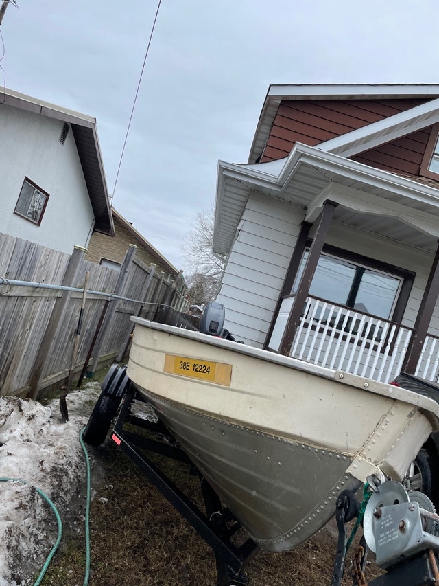 14 Foot Aluminum Boat, Motor, and Trailer Powerboats & Motorboats