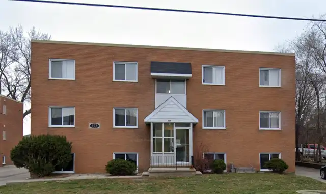 2 Bedroom Apt $1,740/m + Hydro avail Sep 1