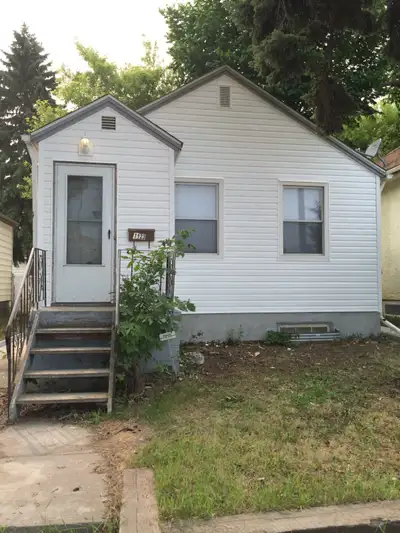 Move in on your schedule! Willing to wait for the right family! This clean family and pet-friendly h...