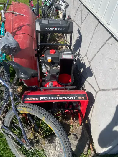  Like new snowblower , View more