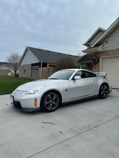2007 Nissan 350z Nismo Chassis #0454/1613 1 of approx. 25 authentic Nismos in all of Canada. I have...