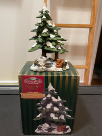 Polyresin Christmas village tree / arbre de noel en résine