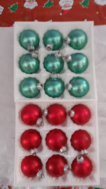 3 ensemble boule cassable pour sapin Noël dans Décoration intérieure et accessoires  à Lévis - Image 4