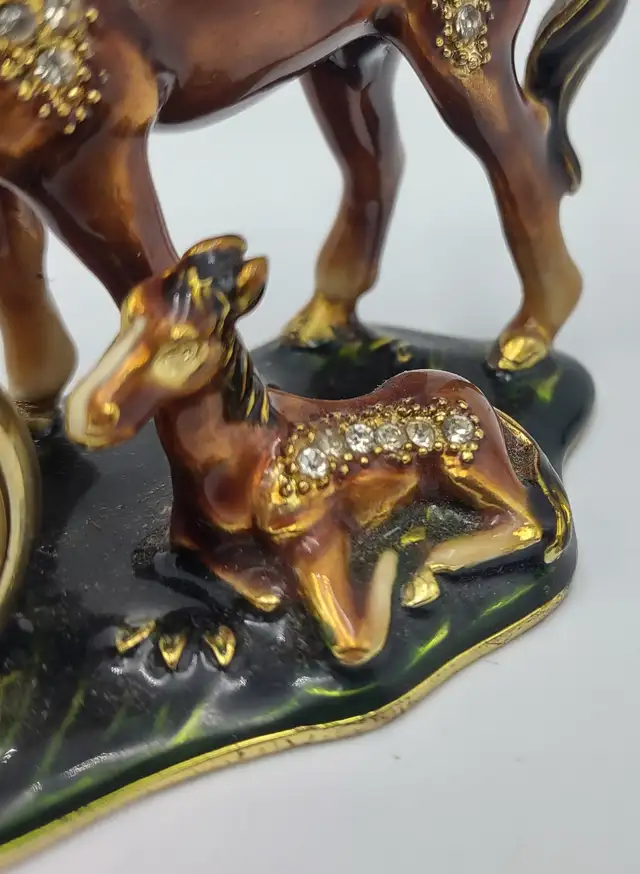 Enamel Horse and Foal Desk Clock *Not Running in Home Décor & Accents in Windsor Region - Image 3
