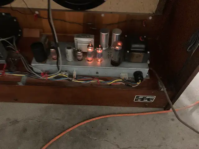 Hammond organ Leslie speaker in Pianos & Keyboards in Calgary - Image 5